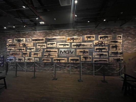 Machine Guns Vegas by null