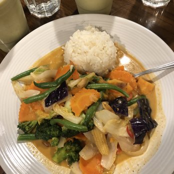 Pho O Sha - Massaman Curry. Yum sweet potatoes! - Thai Near Me - Watertown, Massachusetts Pho O Sha - Massaman Curry. Yum sweet potatoes! - Thai Near Me - Watertown, Massachusetts
