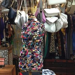 Baccarat la Tiendita Vintage - la tienda vintage  con prendas realmente  retro q se usaban en Chile  en los 60's 70's 80's y 90's  un verdadero baul del recuerdo !!