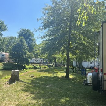 Ozarks Landing RV Resort - RV Parks Near Me - Lake Ozark, Missouri