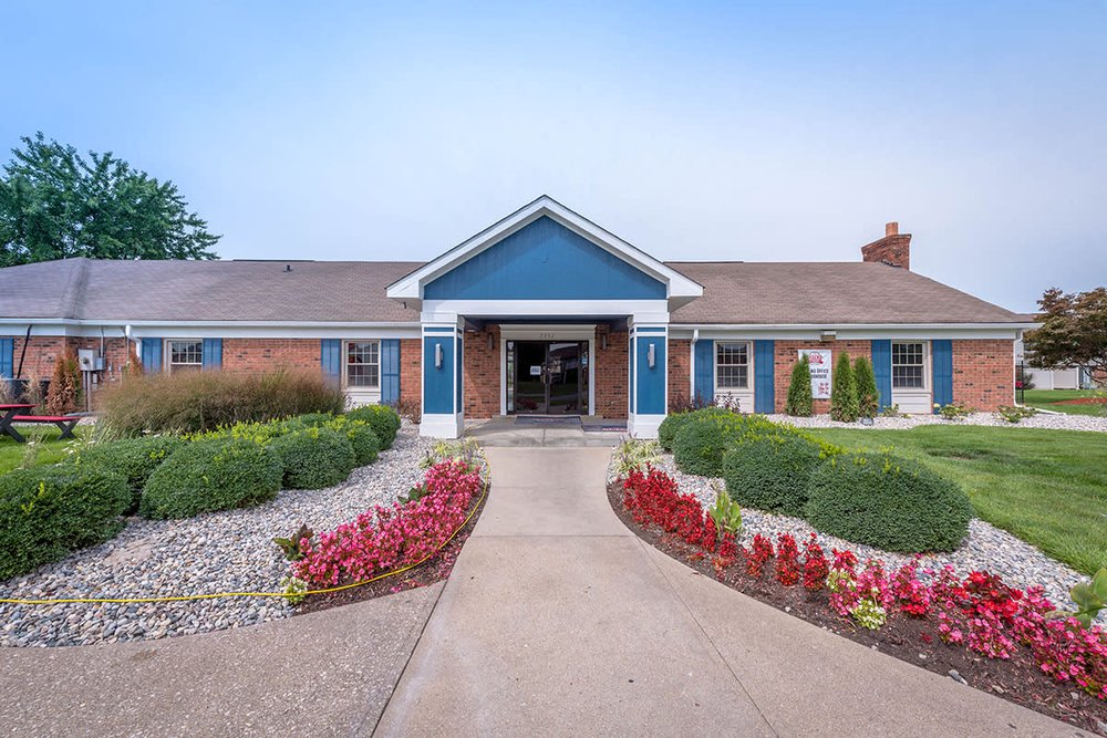 THE LEGEND AT SPEEDWAY Updated August 2024 19 Photos 2202 Fair