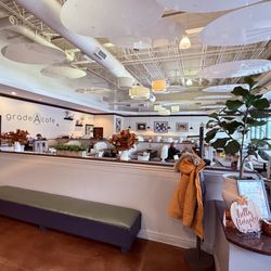 Grade A Cafe - Nice dining area