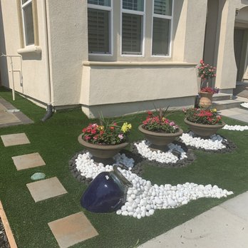 Nine Orange Landscaping - Front yard in daylight - Landscaping Near Me Nine Orange Landscaping - Front yard in daylight - Landscaping Near Me