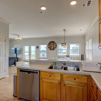 TheeRiviera - Fully Equipped Kitchen with Dishwasher - Vacation Rentals Near Me - Surf City, North Carolina TheeRiviera - Fully Equipped Kitchen with Dishwasher - Vacation Rentals Near Me - Surf City, North Carolina