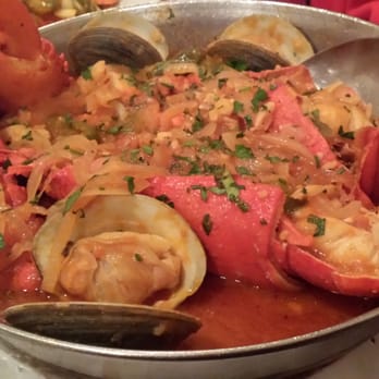Casa Vasca - "Langosta Y Almejas Enchiladas" - lobster in spicy sauce with onions and peppers - Spanish Near Me - Newark, New Jersey Casa Vasca - "Langosta Y Almejas Enchiladas" - lobster in spicy sauce with onions and peppers - Spanish Near Me - Newark, New Jersey