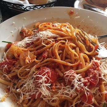 Al Dente Restaurant - Linguini Pomodoro - Italian Near Me - Boston, Massachusetts
