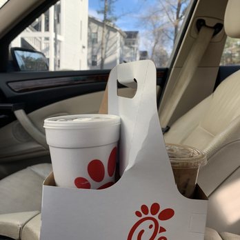 Chick-fil-A - ows a cup of coffee in a car - Fast Food Near Me - Birmingham, Alabama Chick-fil-A - ows a cup of coffee in a car - Fast Food Near Me - Birmingham, Alabama