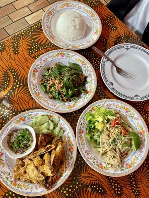 Ghin Khao Eat Rice by null