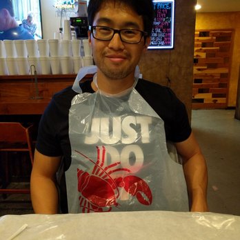 The Crab Shack - They give you cute bibs! - Cajun/Creole Near Me - Gardena, California