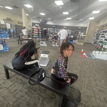 Fleet Feet - Shoe Stores Near Me - Dallas, Texas Fleet Feet - Shoe Stores Near Me - Dallas, Texas