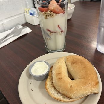 Fresh Start Diner - Yogurt parfait and a bagel - Diners Near Me - Twinsburg, Ohio Fresh Start Diner - Yogurt parfait and a bagel - Diners Near Me - Twinsburg, Ohio