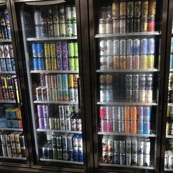 Moulton's Kitchen & Market - Beer section - Breakfast & Brunch Near Me - Amherst, New Hampshire
