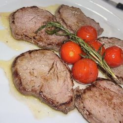 Da Oscar - Tagliata di filetto al rosmarino Sliced filet with rosemary and olive oil. Straight forward and delicious. So tender and juicy.