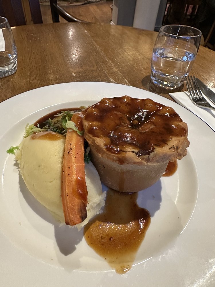 THE PHEASANT AT BUCKLAND Updated September 2024 Reigate Road, Buckland, Surrey, United