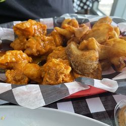 Farmhouse&Company - Chicken bites and fries
