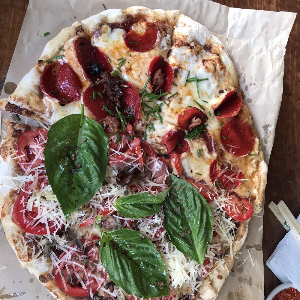 Nosferatu - Pizza with pale, bland crust and just okay toppings - Pizza Near Me - Ciudad de México, DIF Nosferatu - Pizza with pale, bland crust and just okay toppings - Pizza Near Me - Ciudad de México, DIF
