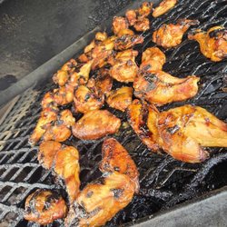 Porky's Smoked Chicken & Ribs