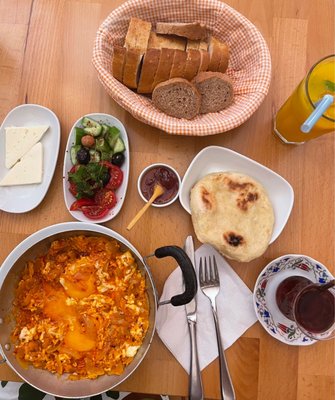 Yiğit Sofram Gözleme ve Kahvaltı by null