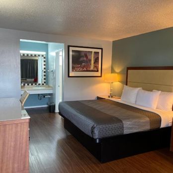 Sunset Inn - Hotels Near Me - Grants Pass, Oregon Sunset Inn - Hotels Near Me - Grants Pass, Oregon