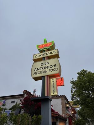 Don Antonio's by null