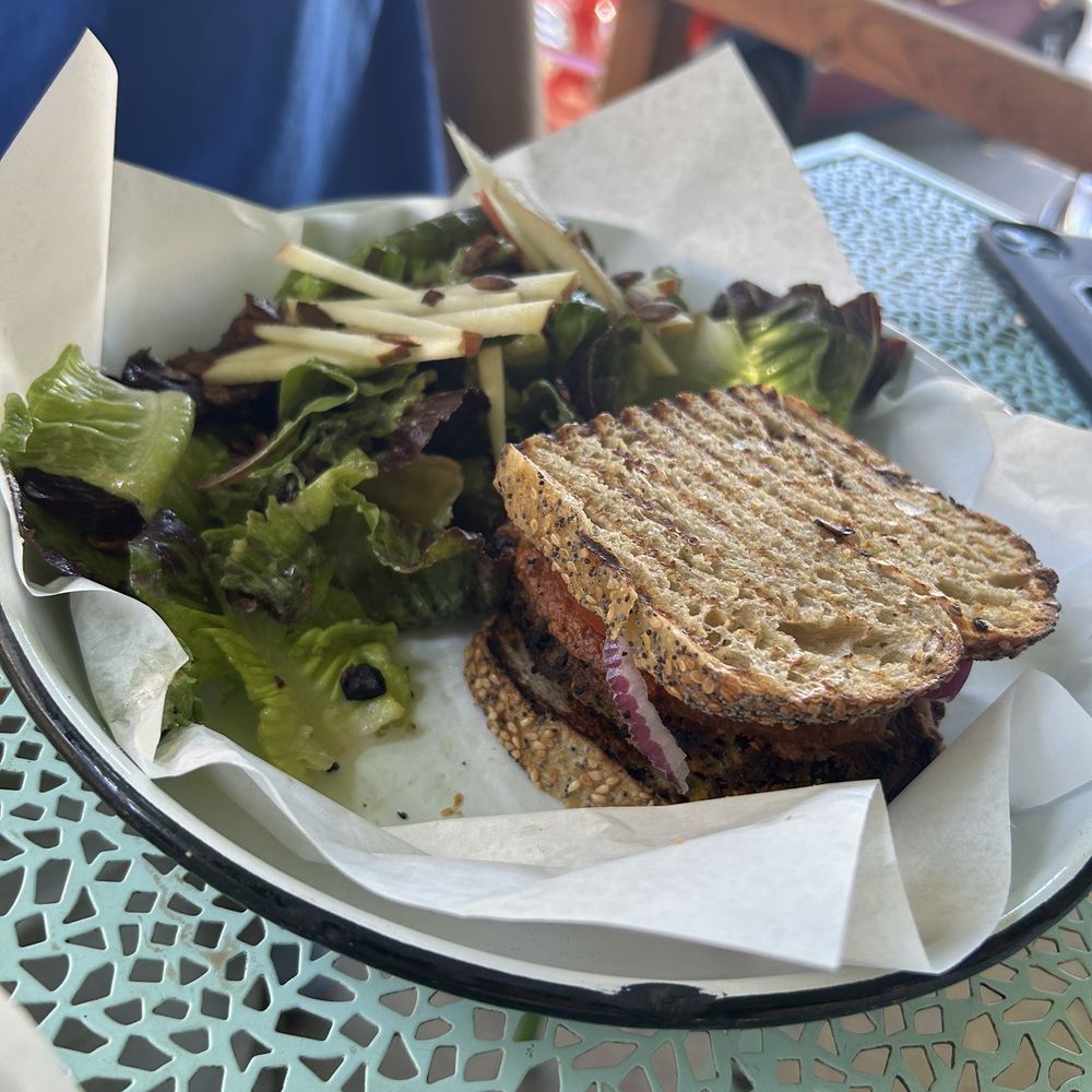 Farmer And The Cook - Veggie burger - Juice Bars & Smoothies Near Me - Ojai, California