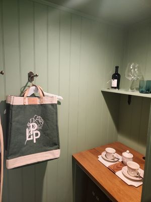 Le Petit Pali at Ocean Ave by null