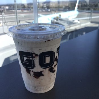 Gott's Roadside - Black and white with oreo shake - Burgers Near Me - San Francisco, California Gott's Roadside - Black and white with oreo shake - Burgers Near Me - San Francisco, California