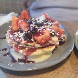 Cozy Corner Restaurant & Pancake House - Lemon pancakes topped with berries