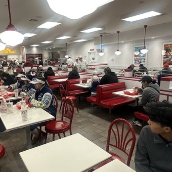 In-N-Out Burger - Burgers Near Me - Lake Elsinore, California In-N-Out Burger - Burgers Near Me - Lake Elsinore, California