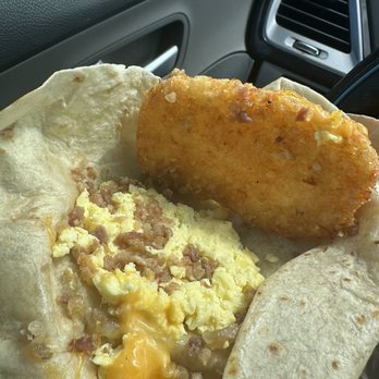 Taco Bell - Breakfast Crunchwrap Bacon - Fast Food Near Me - Woodland, California Taco Bell - Breakfast Crunchwrap Bacon - Fast Food Near Me - Woodland, California