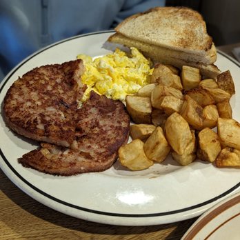 Dublin Skillet Restaurant - Corned beef and hash with three eggs - Breakfast & Brunch Near Me - Dublin, California Dublin Skillet Restaurant - Corned beef and hash with three eggs - Breakfast & Brunch Near Me - Dublin, California