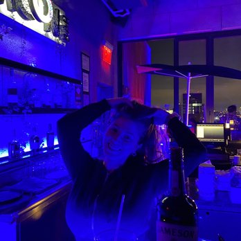 MOON BAR Rooftop - Went again for a work summit meeting? She did amazing work for me and my constituents! I would recommend this place 10/10! - Lounges Near Me - Flushing, New York