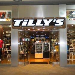 Tillys - Store