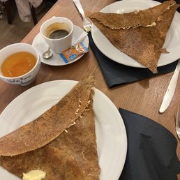 Mushroom, ham, and cheese crepe, meat and cheese crepe, Americano, cider.