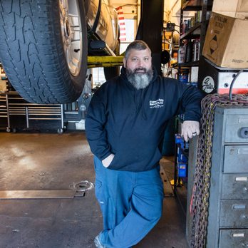 Expert Auto Service - Owner Steve at Expert Auto Service, CT. - Tires Near Me - Meriden, Connecticut
