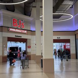 Metro Mall-Middle Village