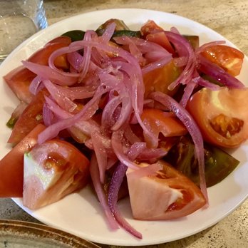 Bodega Del Gotic - Fresh tomato salad - Very refreshing - Restaurants Near Me