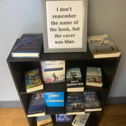 Kuna's Book Habit - Cute display! Too funny