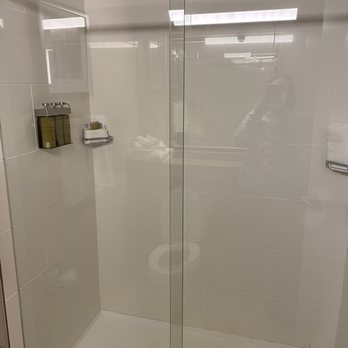 DoubleTree by Hilton Denver Cherry Creek - Very nice shower door BUT it does not seal and the water does get on the floor so make sure all of yours clothes are put on the ledge - Hotels Near Me - Denver, Colorado DoubleTree by Hilton Denver Cherry Creek - Very nice shower door BUT it does not seal and the water does get on the floor so make sure all of yours clothes are put on the ledge - Hotels Near Me - Denver, Colorado