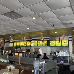 Pinoy Pinay Filipino Fastfood - Inside around 12:15PM