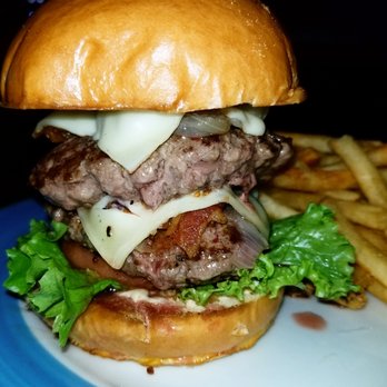 Backyard Grill - Sports Bars Near Me - Chantilly, Virginia
