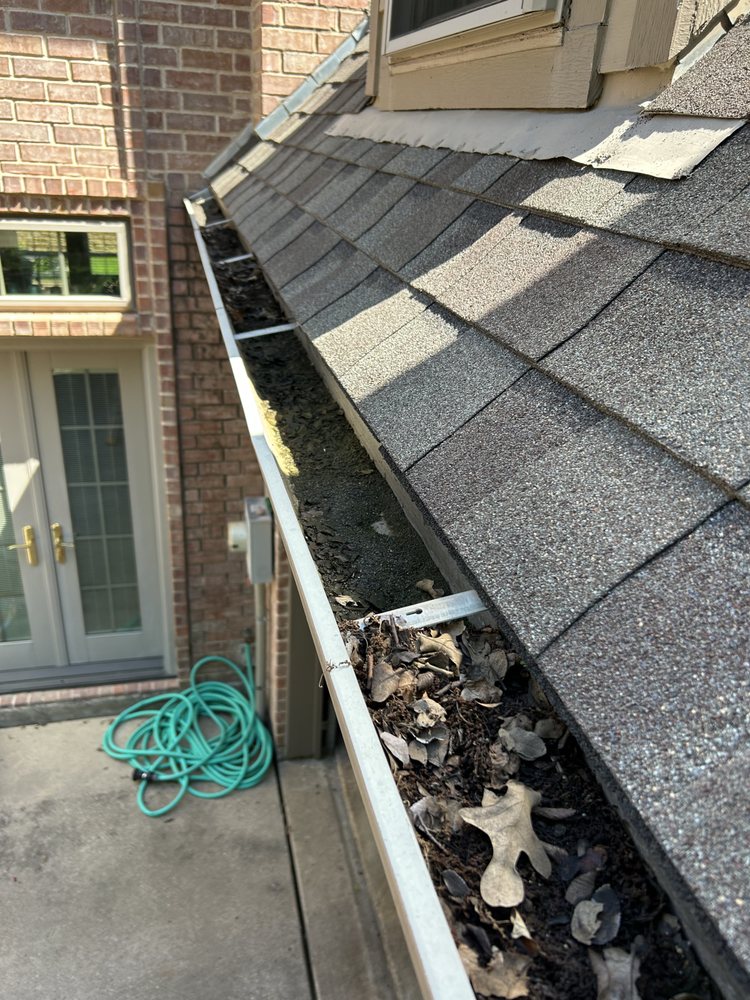 Slide of CM Pressure Washing & Services