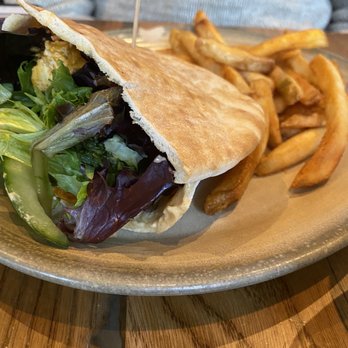 Nando's Peri-Peri - Portuguese Near Me - Chicago, Illinois