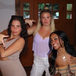 The bday girl in the middle and her besties ! The bday girl in the middle and her besties !