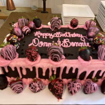 Dawn Makes Cakes - The beautiful cake Dawn made for our Party! - Custom Cakes Near Me - Fredericksburg, Texas