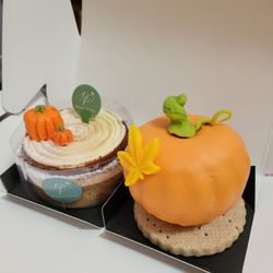 Delicacy Passion Patisserie - Fall 2022 collection dessert. Pumpkin Apple Tart and Pumkin with Jasmin Cream