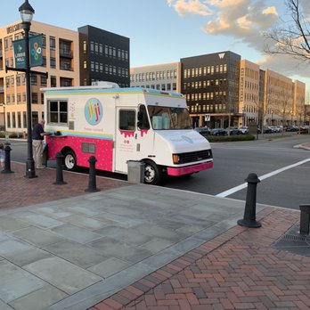 jiji frozen custard - Truck - Food Trucks Near Me