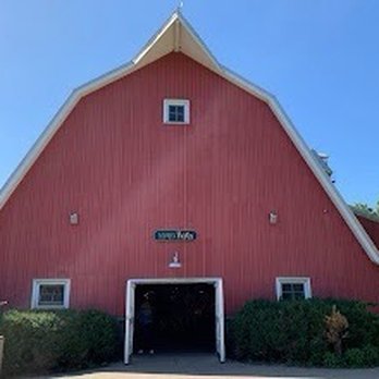 Smiling Toad Productions - The Red Barn at Lincoln Park Zoo. - Videographers Near Me