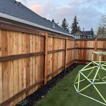 Yto exteriorsllc - The updated fence with the Leavenworth style in cedar - Fences & Gates Near Me Yto exteriorsllc - The updated fence with the Leavenworth style in cedar - Fences & Gates Near Me