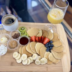 Friends On Walnut Street - BREAKFAST!